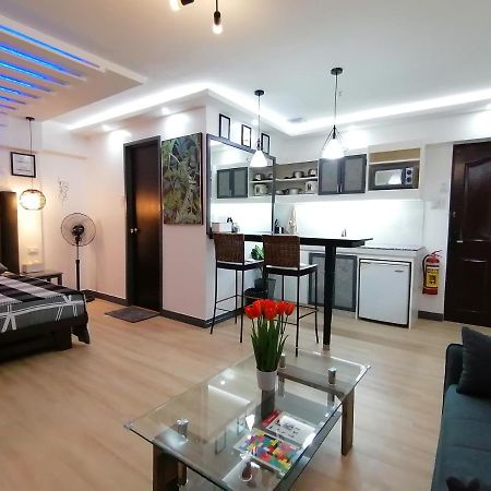 Condo Azur Suites E507 Near Airport, Netflix, Stylish, Cozy With Swimming Pool Мактан Екстер'єр фото